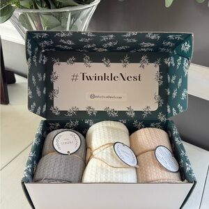 🆕 Twinkle Nest Set of 3 Newborn Photography Swaddle Wraps -White, Beige, Gray